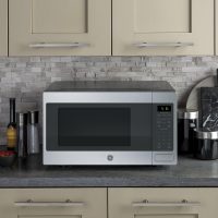Ge Appliances GCST16S1WSS Ge? 1.6 Cu. Ft. Countertop Microwave Oven - Image 4