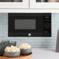 Ge Appliances GCHK07N1WBB Ge? 0.7 Cu. Ft. Spacemaker? Countertop Microwave Oven - Image 3