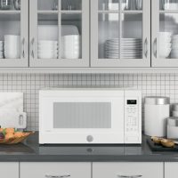 Ge Appliances PES7227DLWW Ge Profile™ 2.2 Cu. Ft. Countertop Sensor Microwave Oven - Image 5